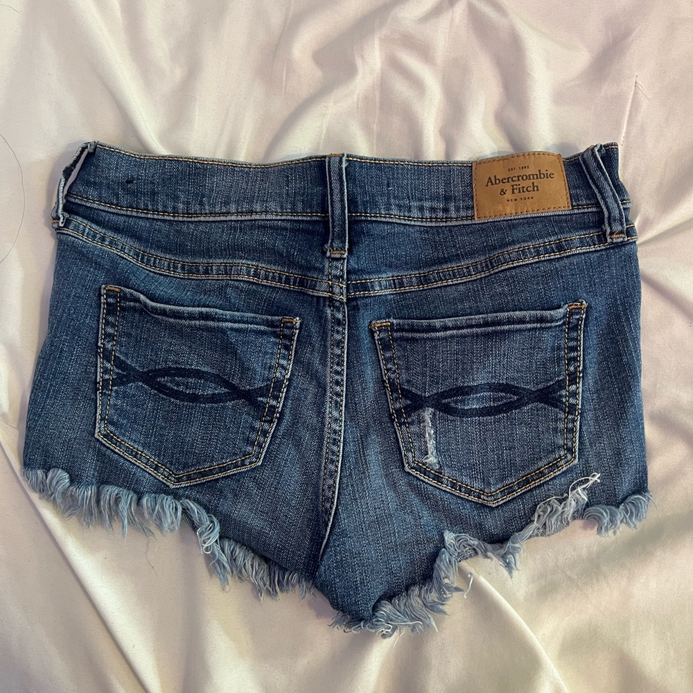 ABERCROMBIE SHORT - Picture 2 of 2